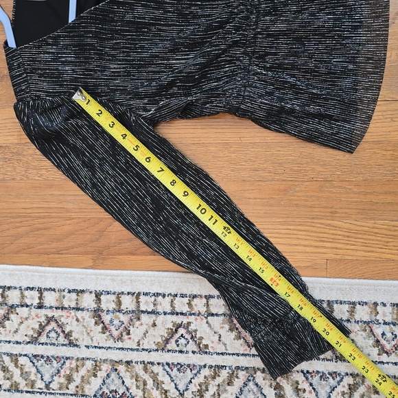 WORTHINGTON WOMEN'S CRISS-CROSS LONG SLEEVE BLACK & SILVER BLOUSE  PETITE SMALL - Picture 14 of 17